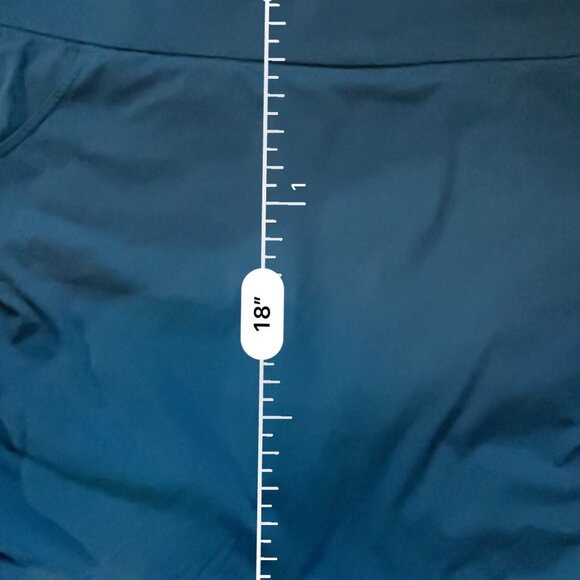 Columbia skort with ruched details - Picture 8 of 8